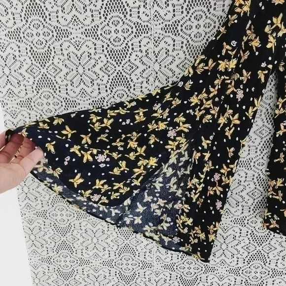 Zara Pattern lace up bell wide sleeve women's chiffon blouse S - Picture 5 of 7